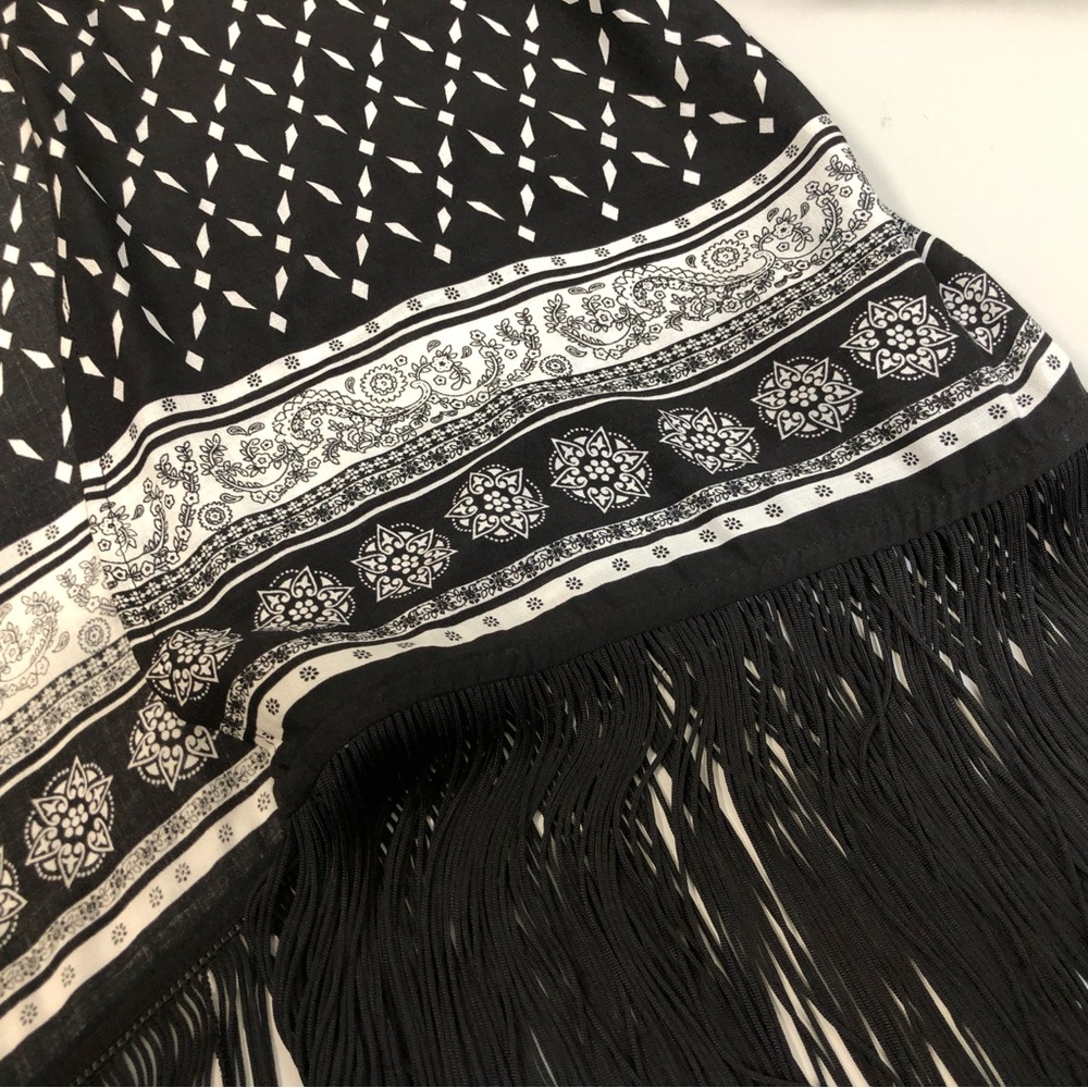 NWOT H&M Coachella Shortie Fringed Kimono, Sz M, Black/White - Picture 6 of 8